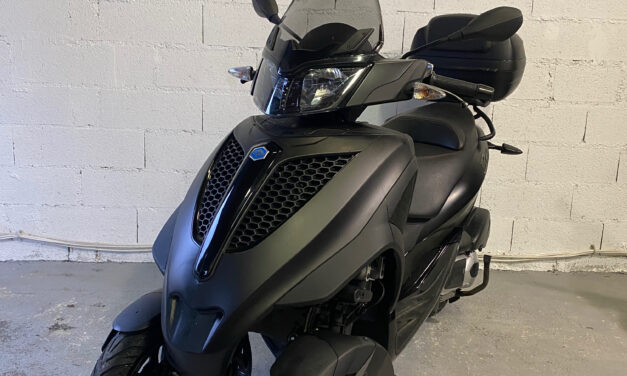 Piaggio MP3 300 LT Yourban / 3450 €