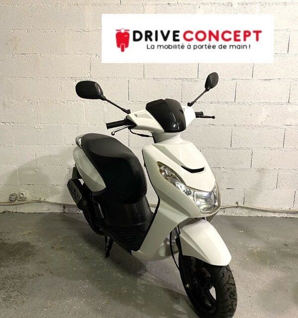 Scooter Peugeot Kisbee  2 temps / 1 400 €