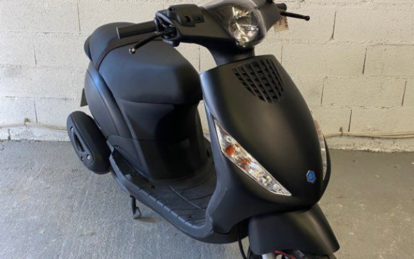 Scooter PIAGGIO ZIP 50 cc 4 temps injection / 1 700 €