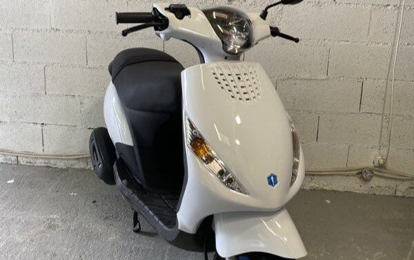 PIAGGIO ZIP 50 cc 4 temps injection /  1 700 €