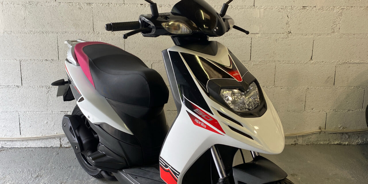 Aprilia SR 50 cc 2 temps à carburateur / 1 450 €
