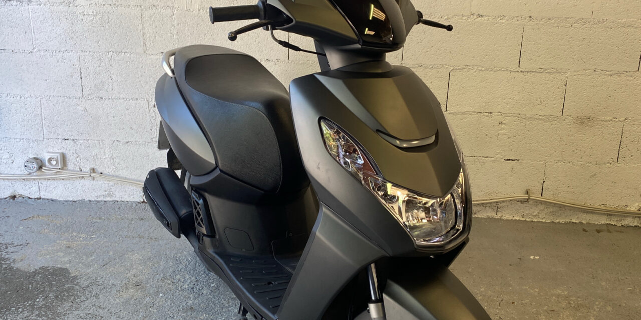 Scooter Peugeot KISBEE 50 cc / 1 650 €