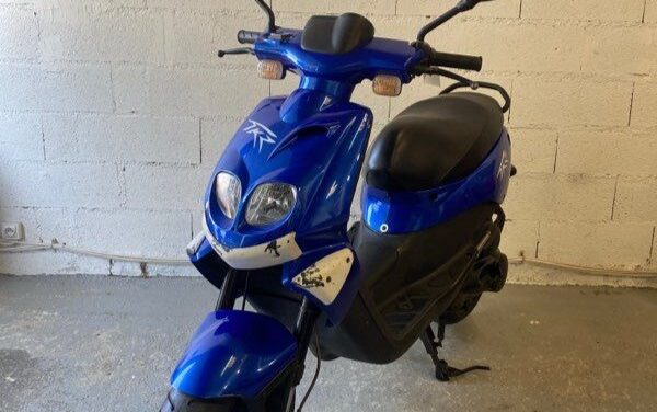 Scooter Peugeot TREKKER / 950 €