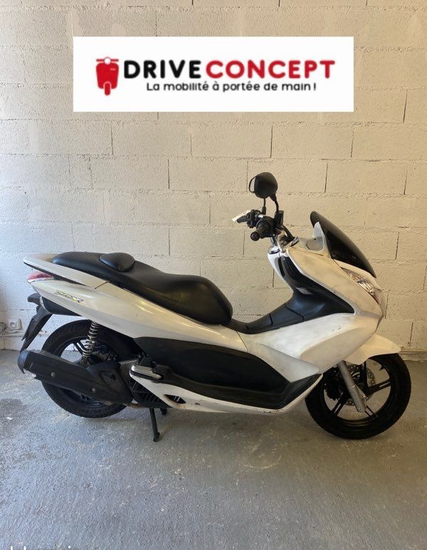  Honda PCX 125 de chez Drive Concept Toulouse