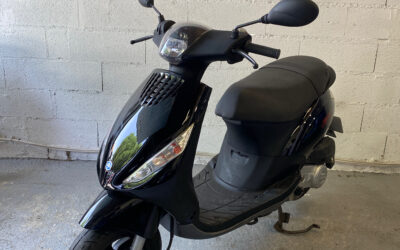 Scooter Piaggio ZIP 50 cc 4 temps injection / 1 600 €