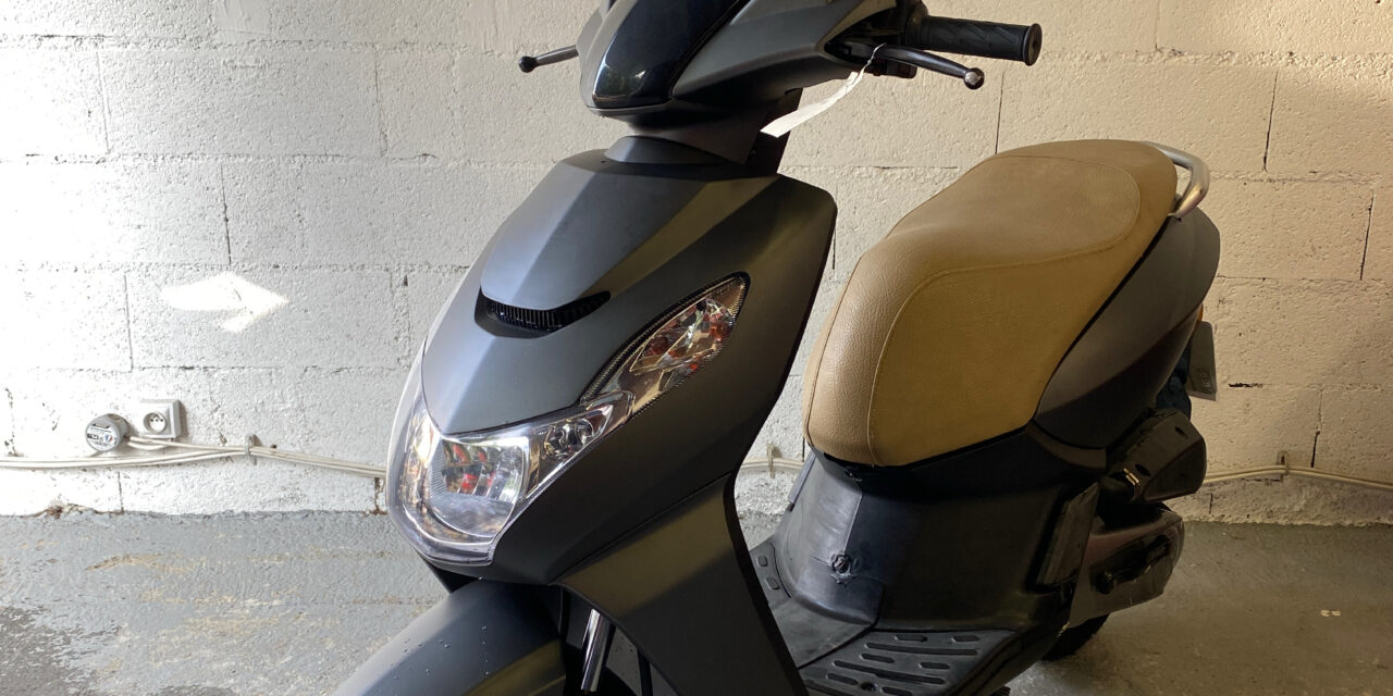 Scooter Peugeot KISBEE 50 / 1 450 €