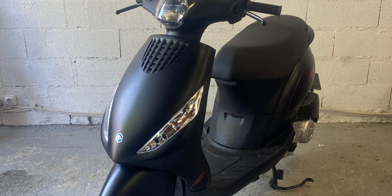 Scooter Piaggio ZIP 50 cc 4 temps injection / 1 600 €