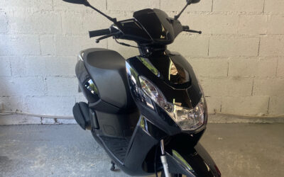 Scooter Peugeot KISBEE 50 cc 4 temps injection / 1 450 €