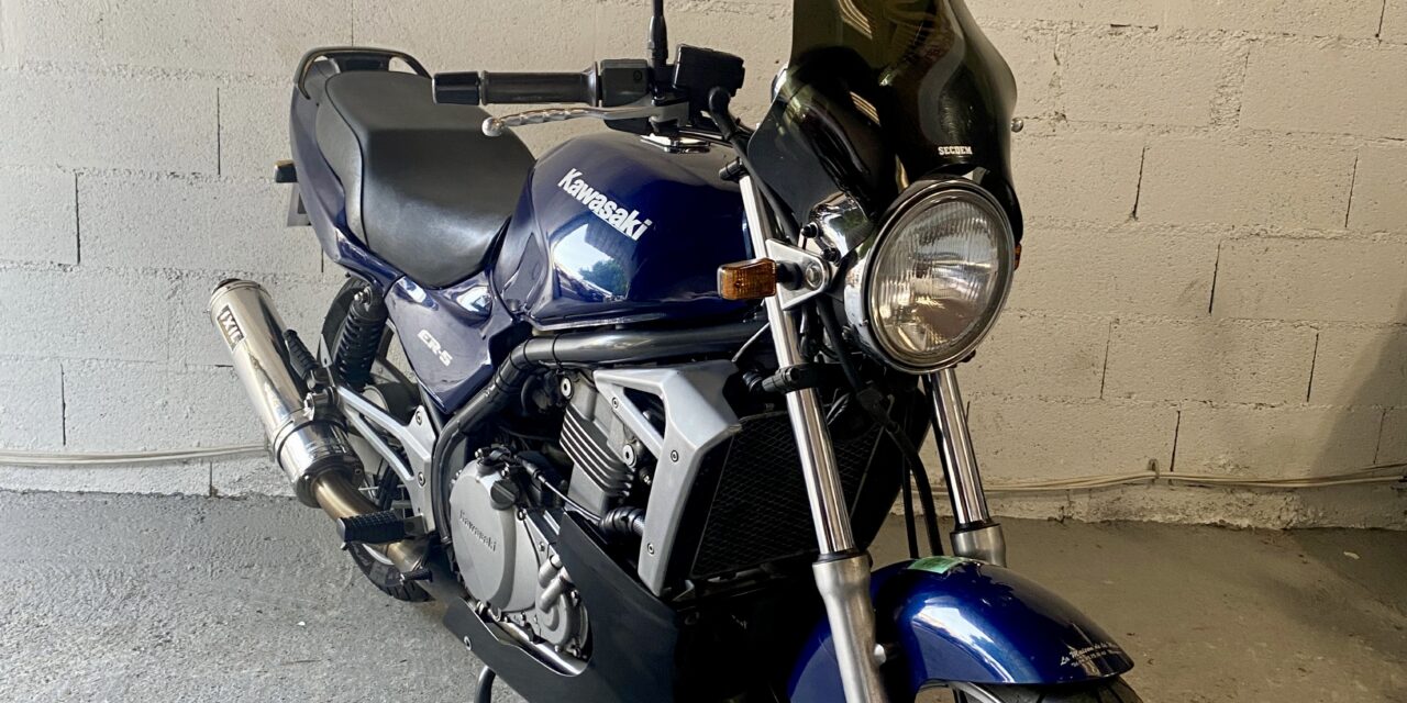 Moto Roadster kawasaki ER5 – 1 500 €