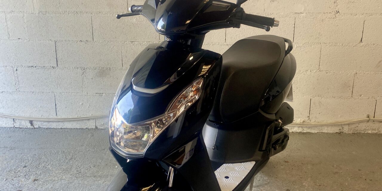 Scooter Peugeot KISBEE 50 cc 4 temps injection – 1 700 €