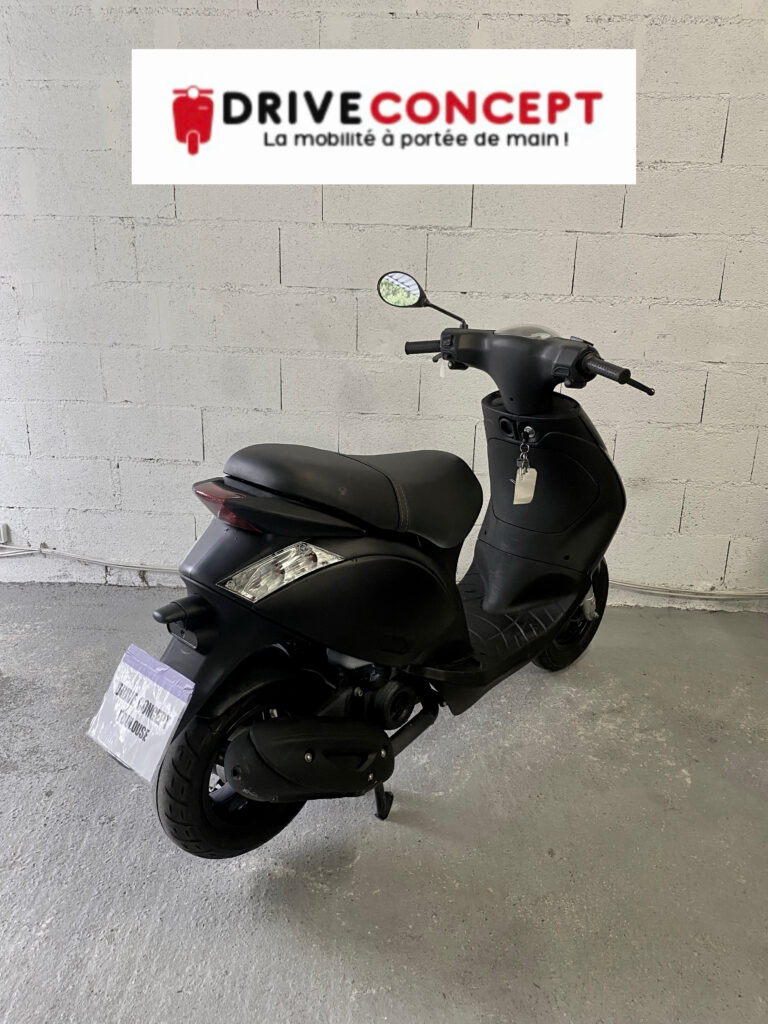 Scooter Piaggio ZIP 50 cc de chez Drive Concept 