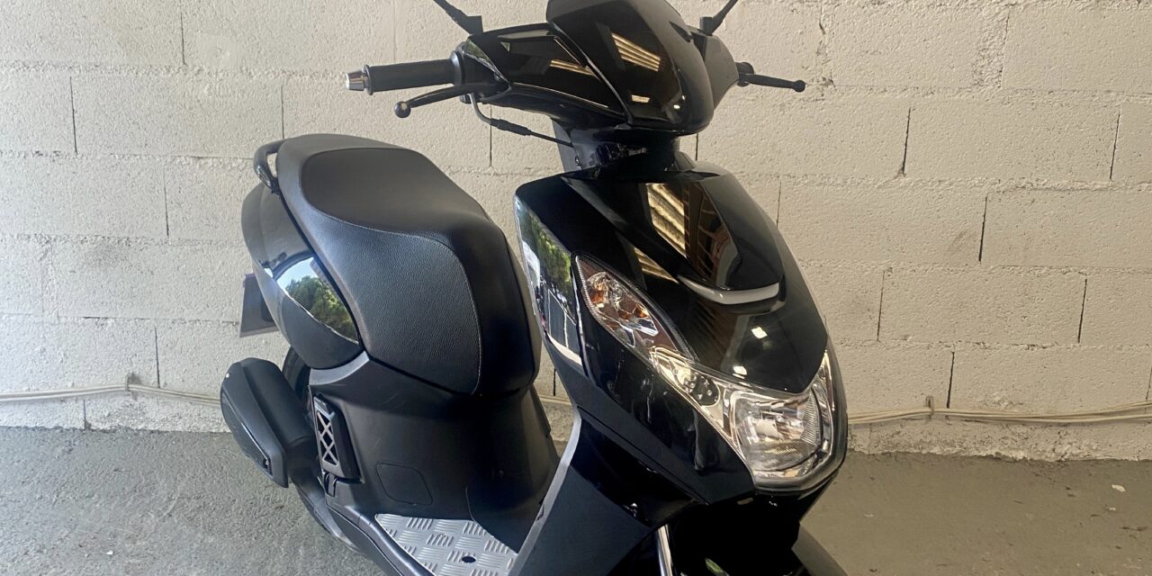 Peugeot KISBEE 50 cc 4 temps injection / 1 600 €