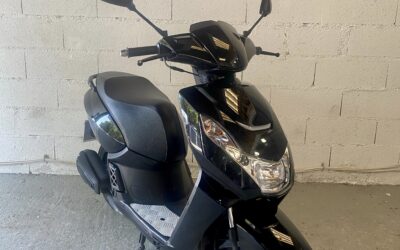 Peugeot KISBEE 50 cc 4 temps injection / 1 600 €