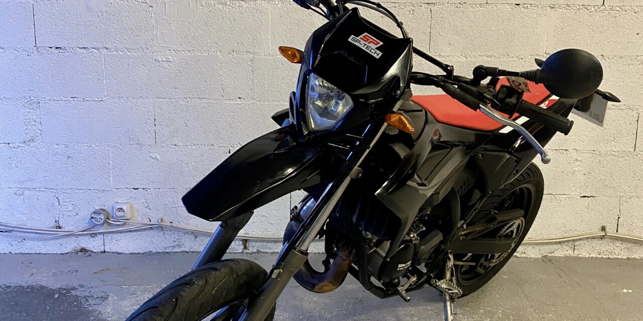 Moto supermotard BETA RR 50 cc 2 temps / 2 490 €