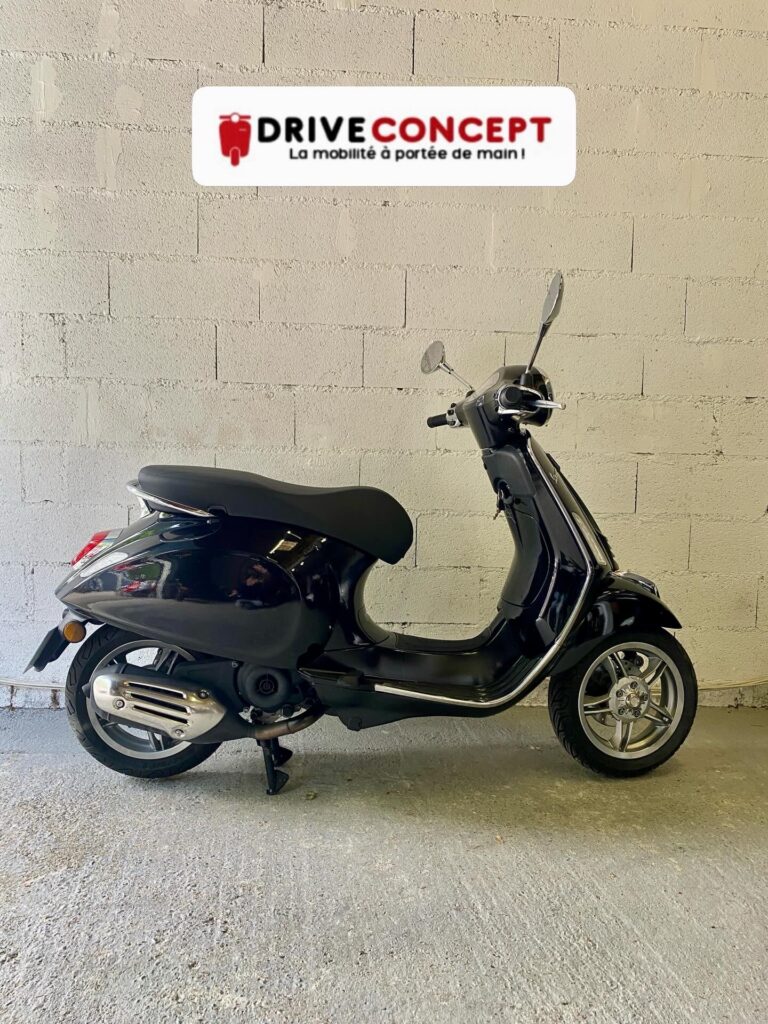 Vespa Primavera de chez Drive Concept à Toulouse. 