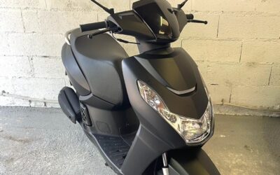 Scooter Peugeot Kisbee 50 cc 4 temps injection / 1 650 €