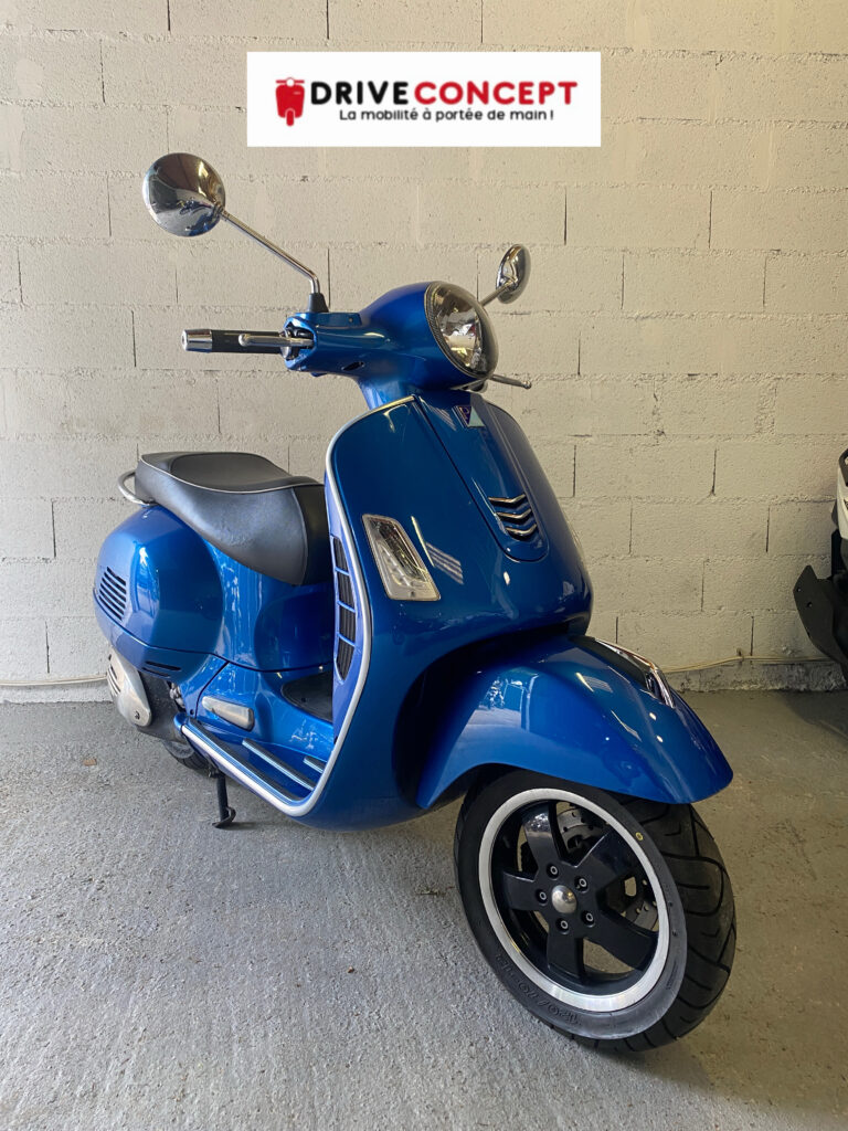Piaggio Vespa GTS, disponible chez Drive Concept à Toulouse.