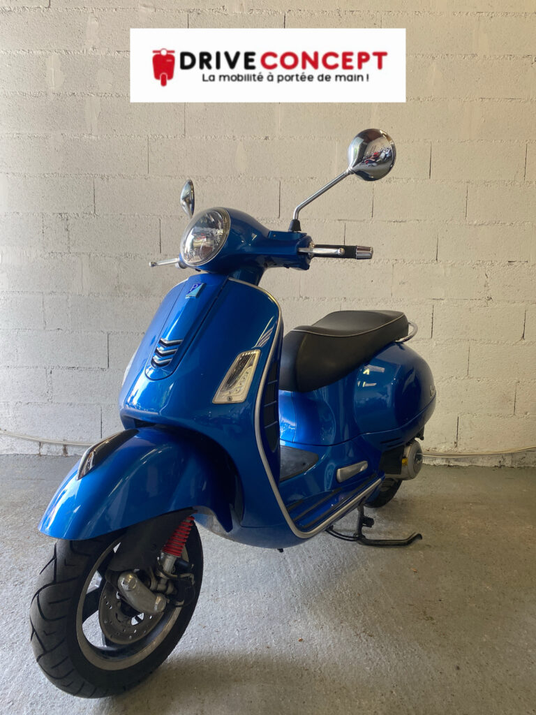 Découvrez ce Piaggio Vespa GTS disponible dès maintenant chez Drive Concept à Toulouse.