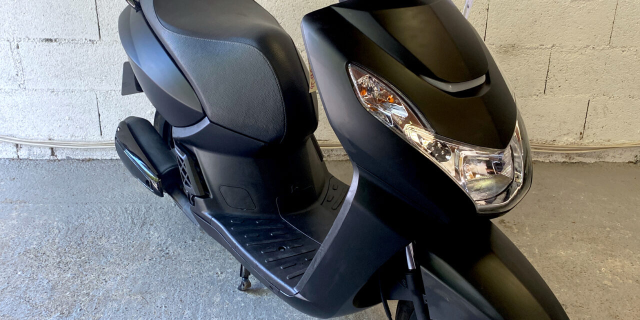 Scooter Peugeot Kisbee 50 cc 4 temps injection  / 1 600 €