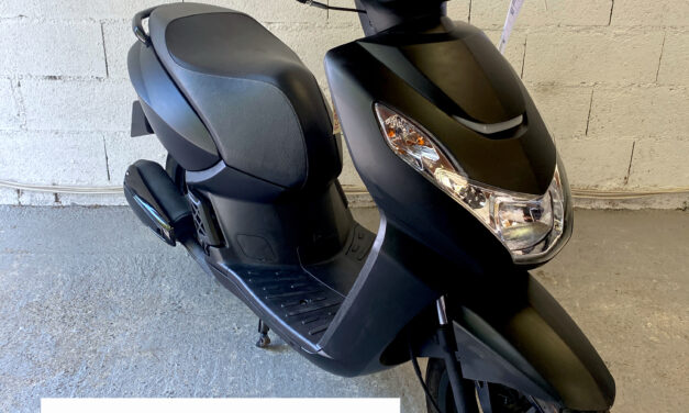 Scooter Peugeot Kisbee 50 cc 4 temps injection  / 1 600 €