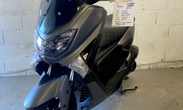 Yamaha N-MAX 125 cc  4 temps injection / 2200 €